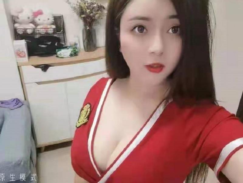 丰满大胸妹薇薇 第2张