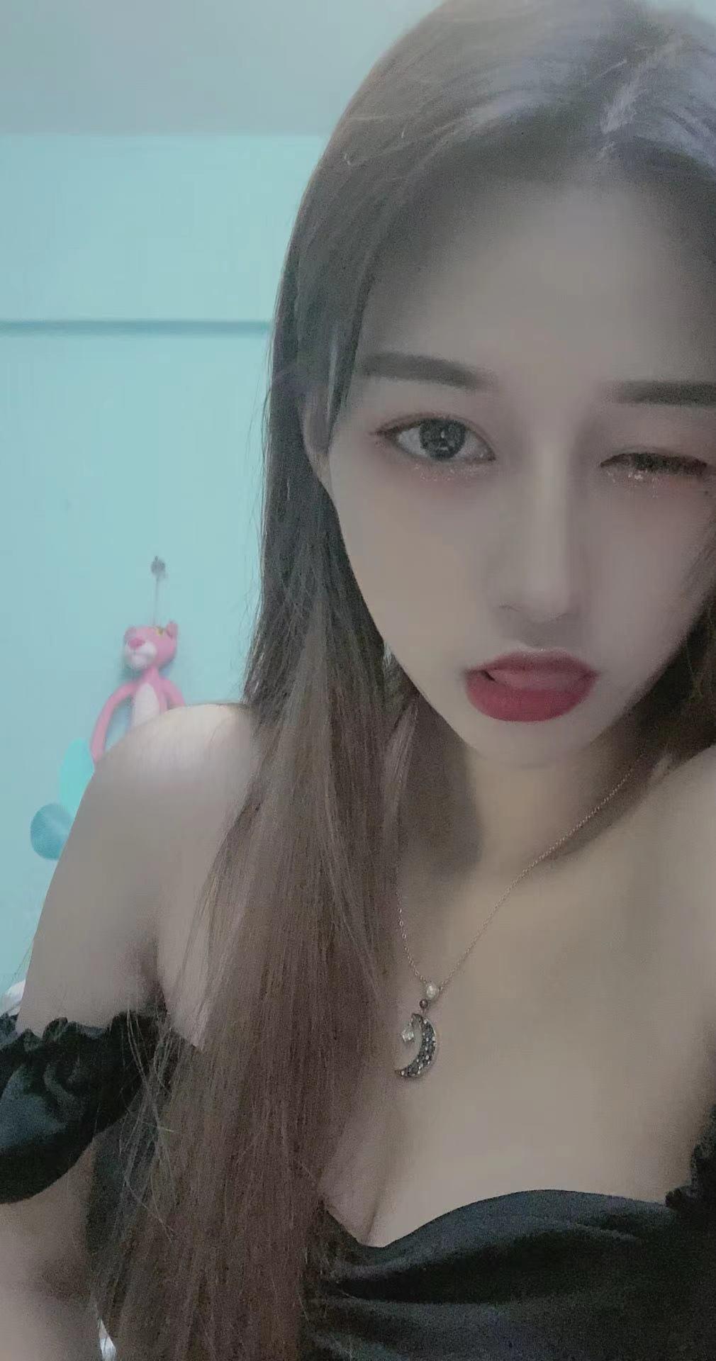 清纯兼职良家女冰冰,温柔口活好 第3张