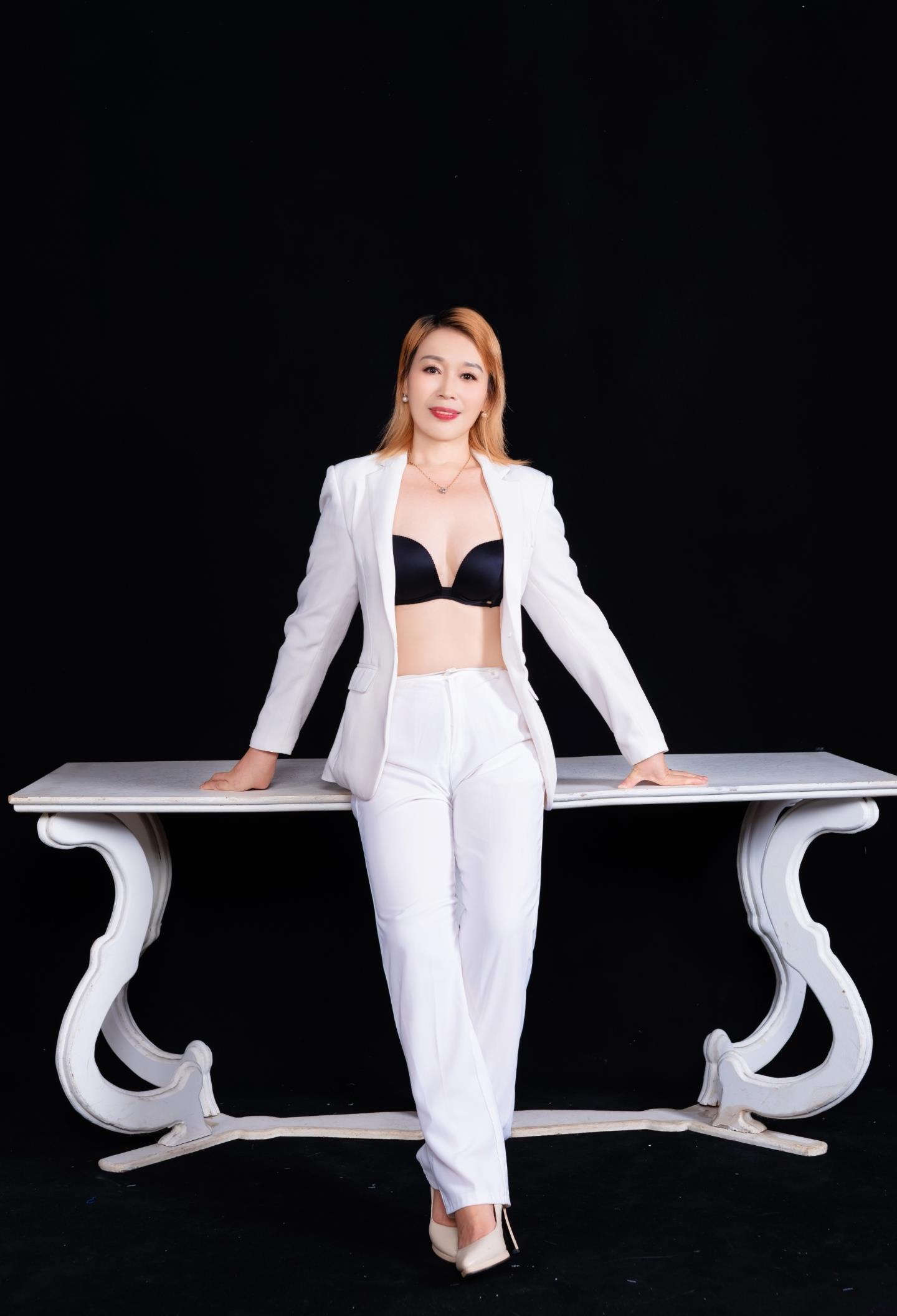 观音桥高性价比熟女 第1张