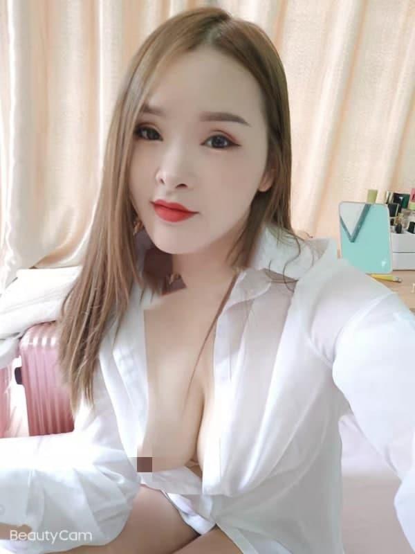 大波美女丽丽 第1张
