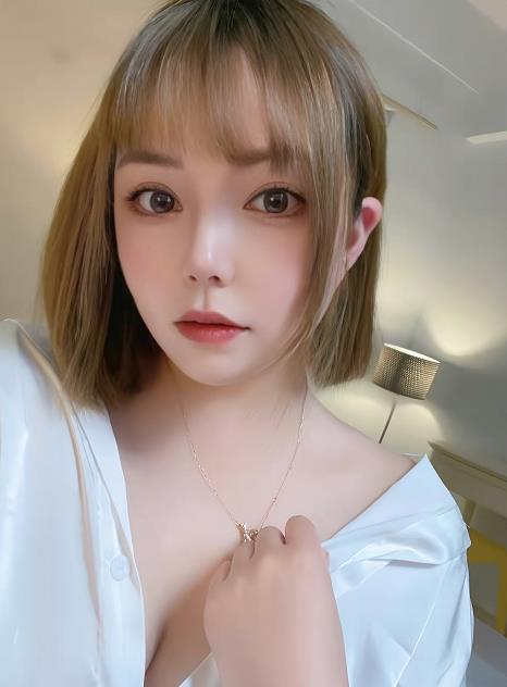 短发女神乐乐yyds 第2张