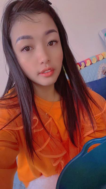 庄里兼职小姐姐 第1张