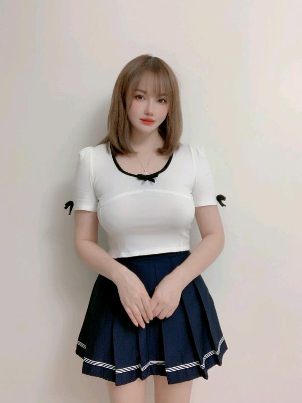 福田前凸后翘小骚货 第1张