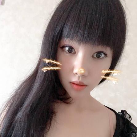 颜控可爱型龙岗偲偲 第1张