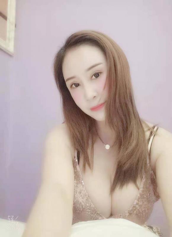 东三环制服大奶子 第1张