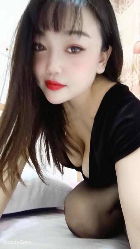 大胸服务系妹子 第1张