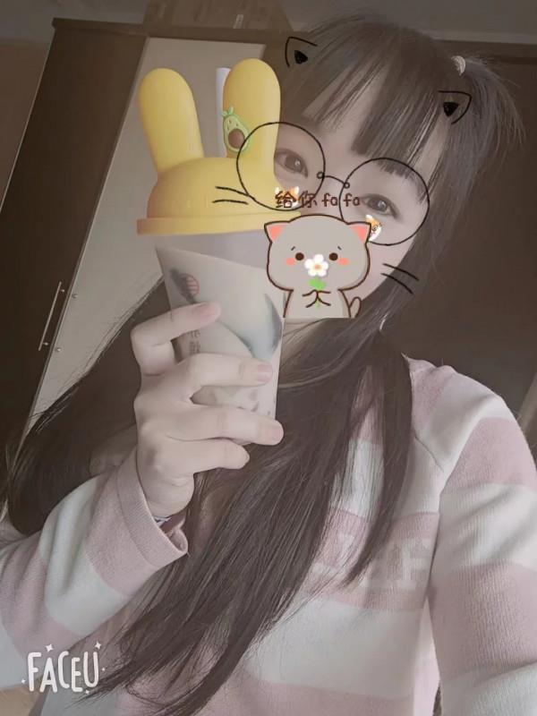 再次体验小唯 第2张