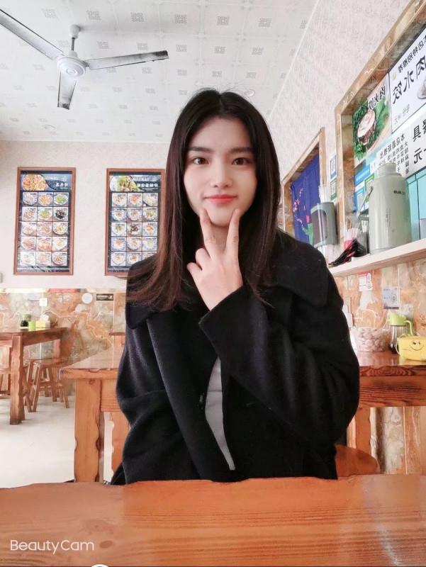 小美女雅雅温柔型 第1张