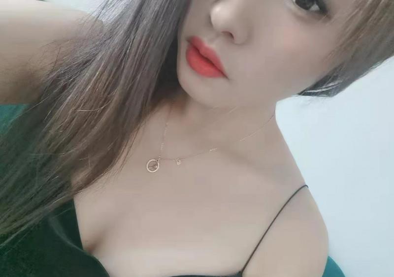 观凤路的小姐姐 第2张