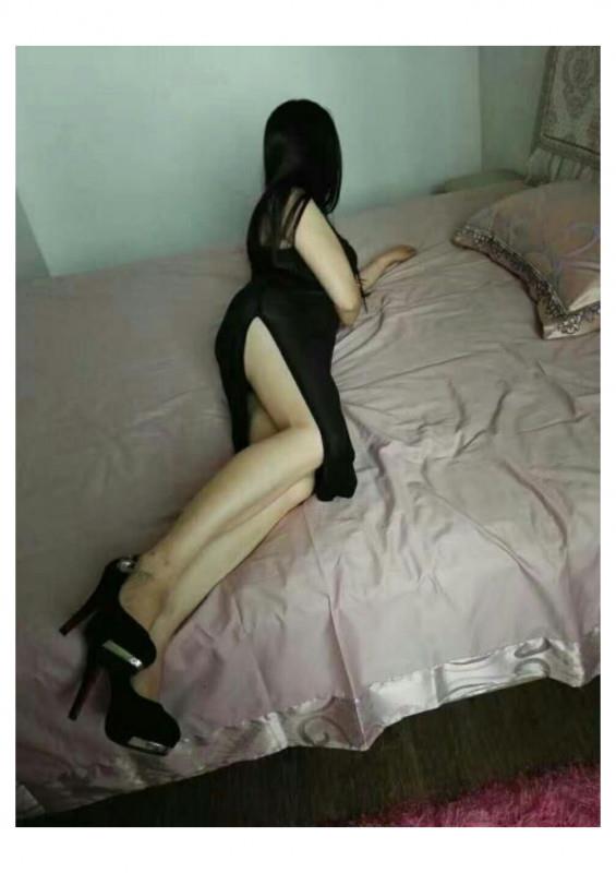 马家堡大眼睛骚女 第2张