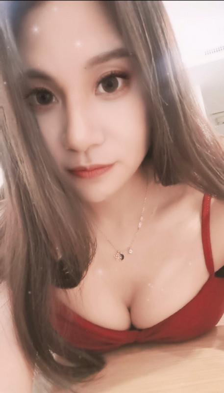 秦淮区小姐 第1张