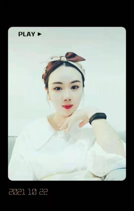美容院上班的妹子 第3张
