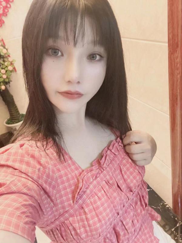 大奶萝莉艾薇儿 第3张