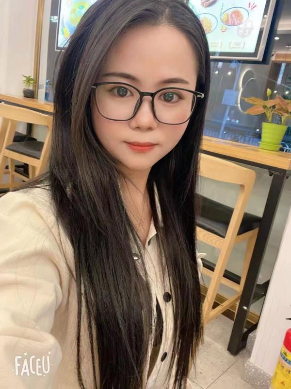 宝安眼镜妹 第2张