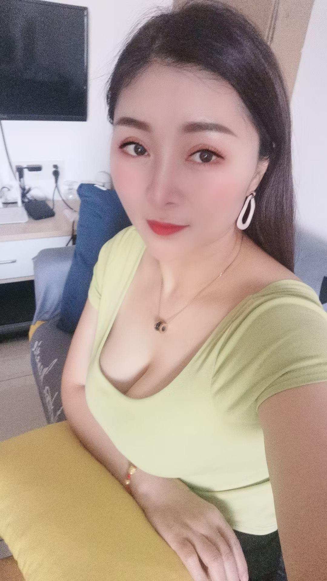 佛山少妇露露 第1张