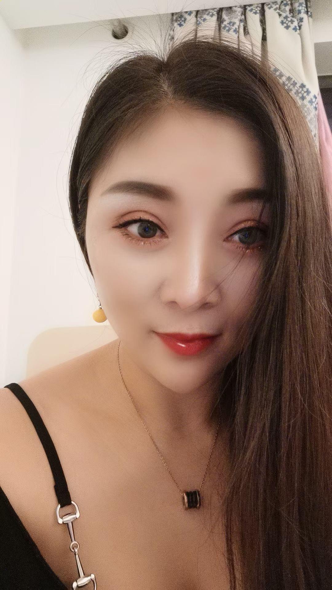 佛山少妇露露 第2张