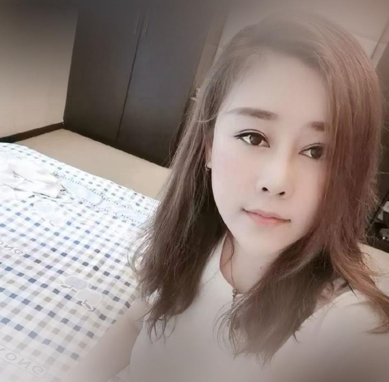 桐梓林小姐姐 第1张