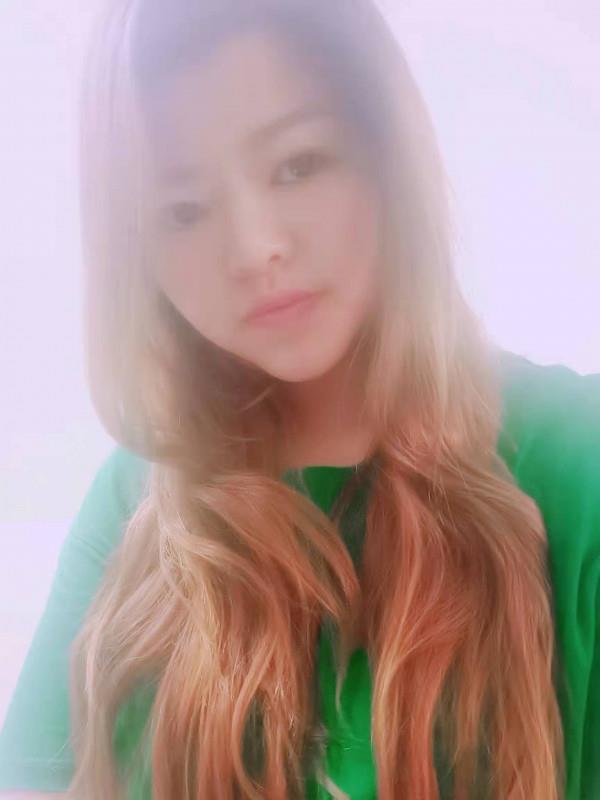 宝藏女孩非常丰满 第2张