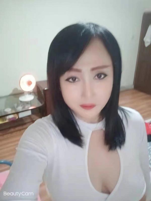 实惠大奶 第2张