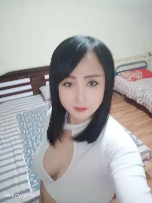 实惠大奶 第3张