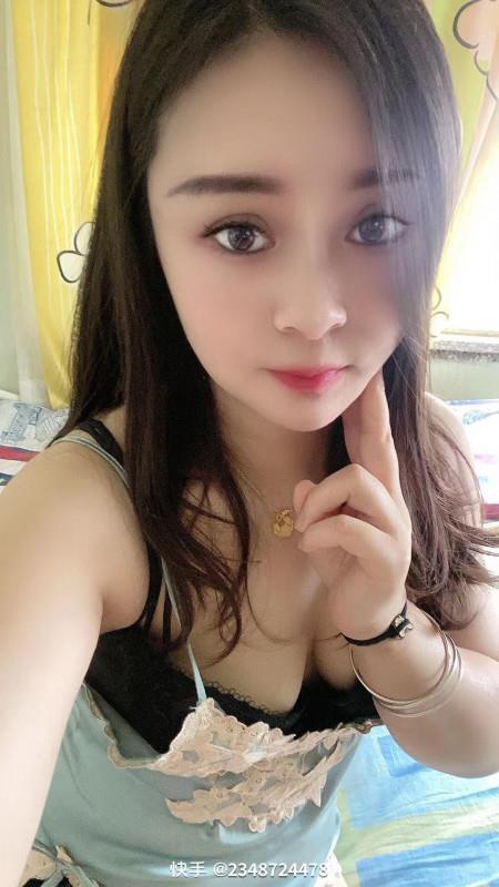 自聊自做的多情妹子 第1张