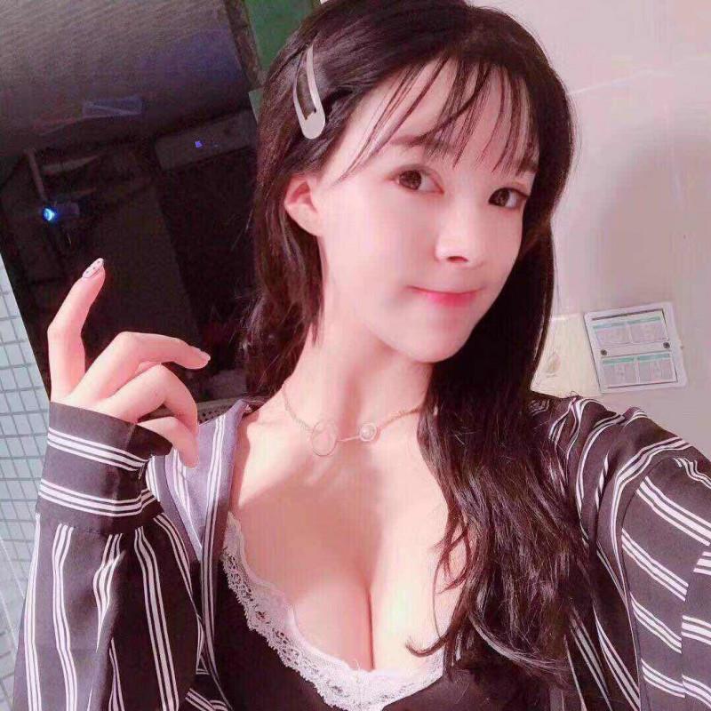 彝族小美女 第2张