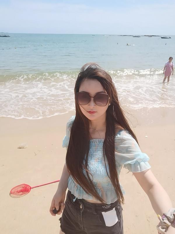 温柔甜美的米可 第2张