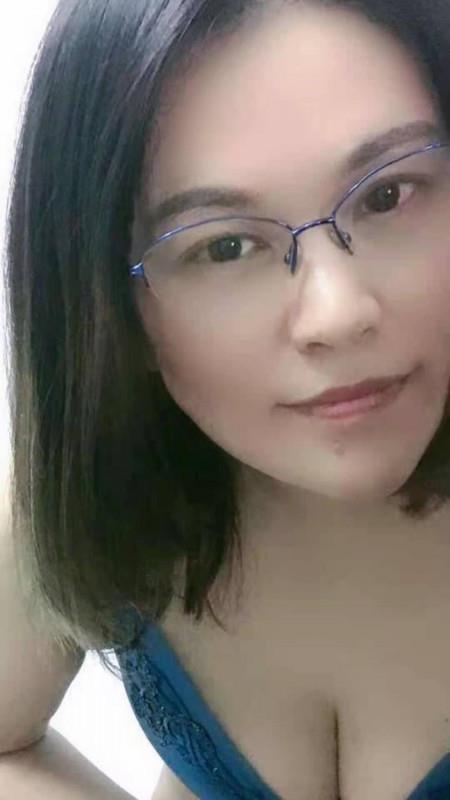 少妇金金 第1张