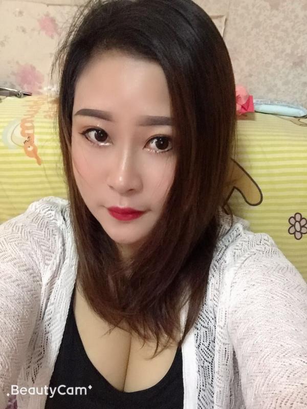 服务系大胸温柔少妇 第1张