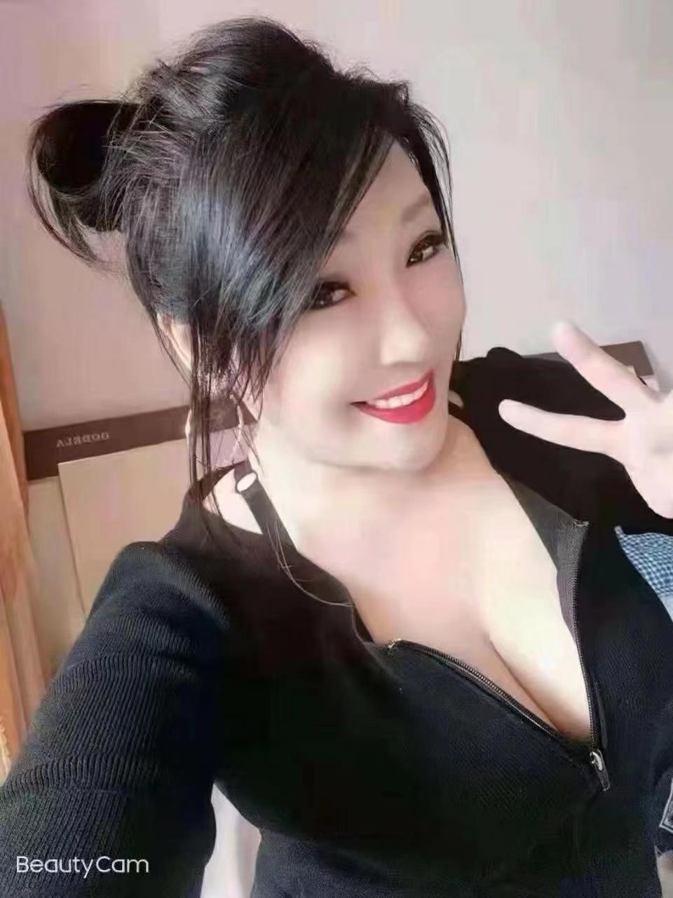 超级软的大奶 第2张