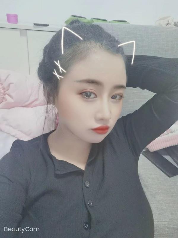 大胸风骚妹 第3张