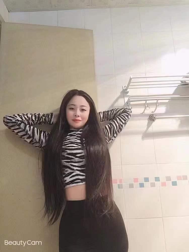 成渝立交耍的妹子 第2张