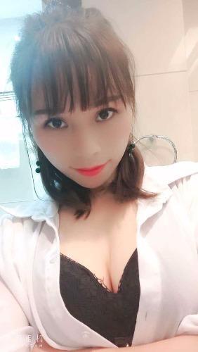 高挑丰满甜甜 第2张