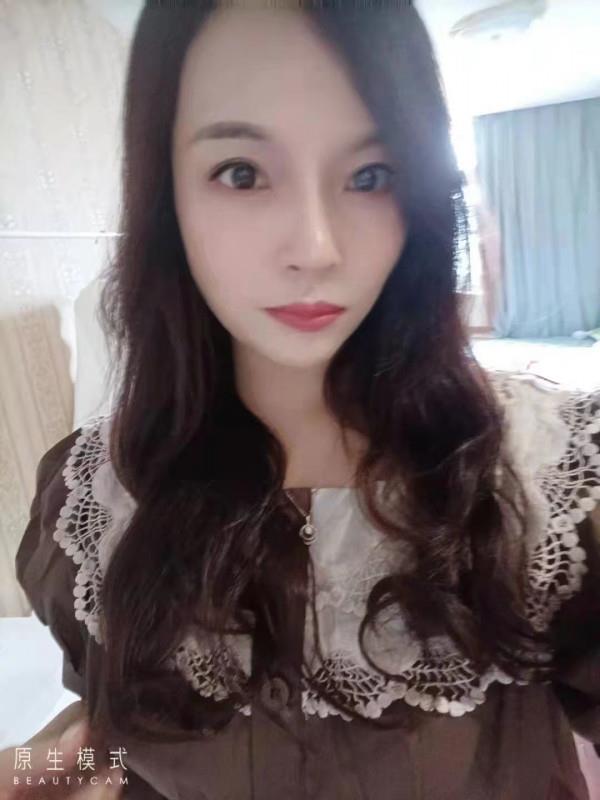 印象城熟妇 第1张