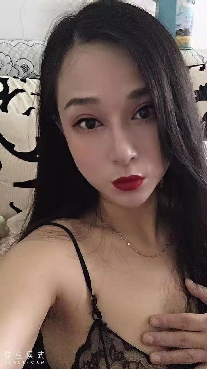 颜值小骚妇 第3张