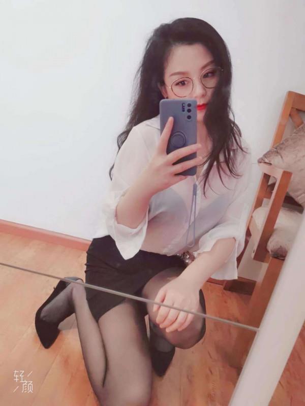 服务温柔的少妇 第1张
