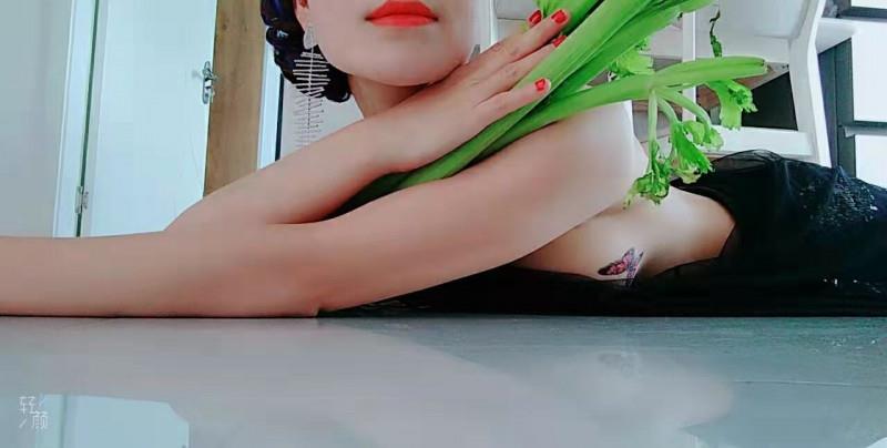 乌市性感魅惑小妖精 第2张