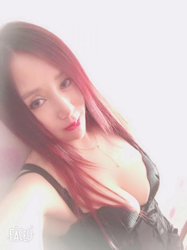 道理性感少妇 第2张