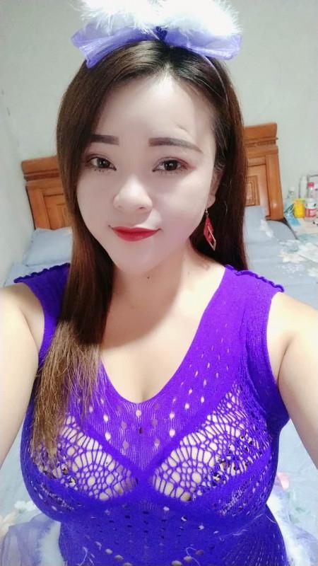 大胸丝袜熟女 第1张