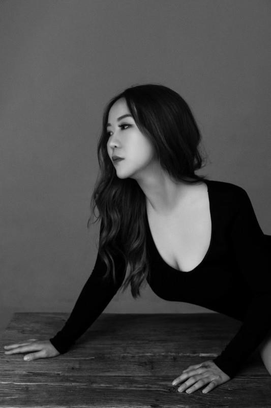 钟楼大胸小姐姐 第1张
