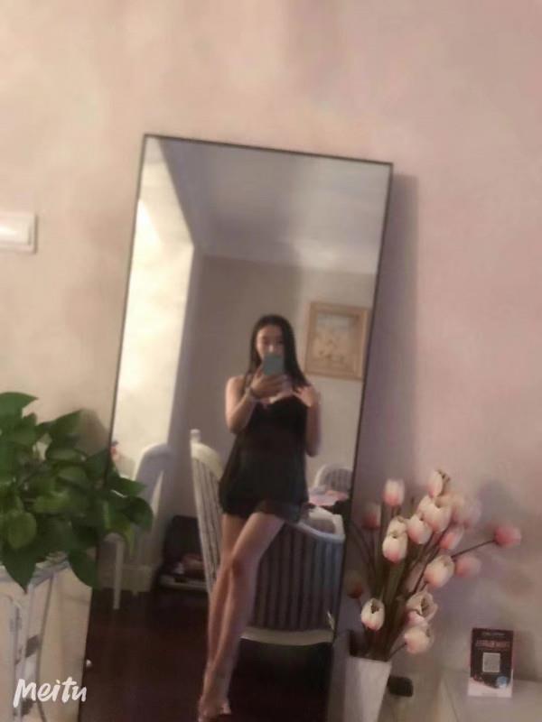 比较年轻的妹子 第2张