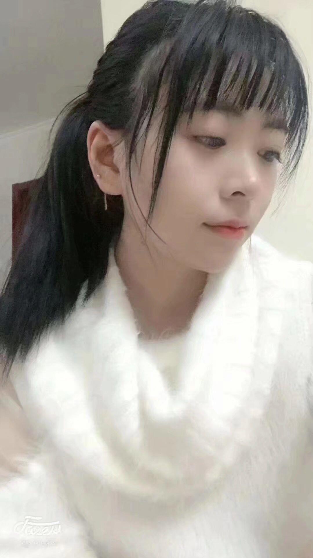 立水桥长腿虎牙妹 第1张