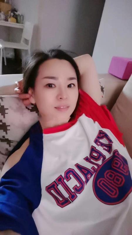 和熟女的瑜伽初体验 第1张