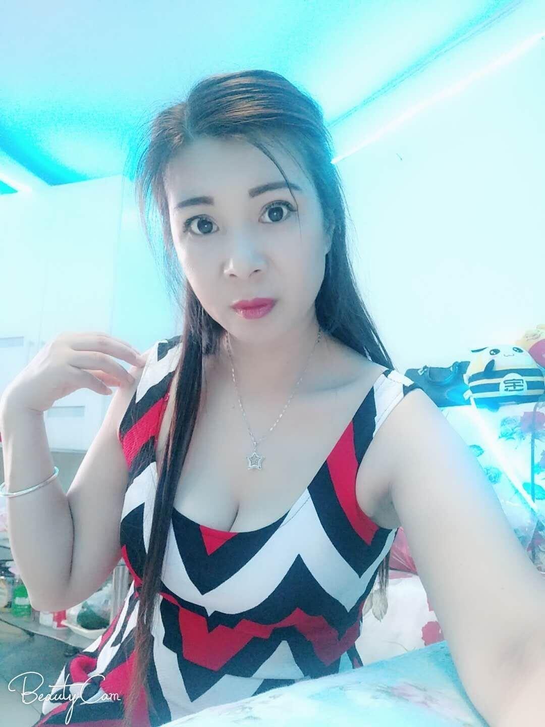 朝阳大胸熟女超越 第1张
