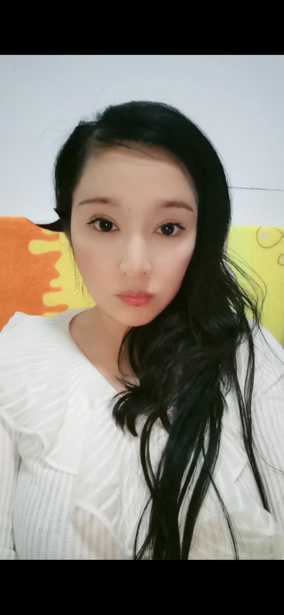 大奶可儿 第2张