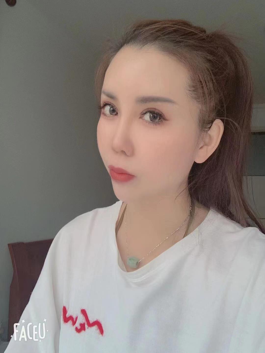 值得一试的美女 第2张