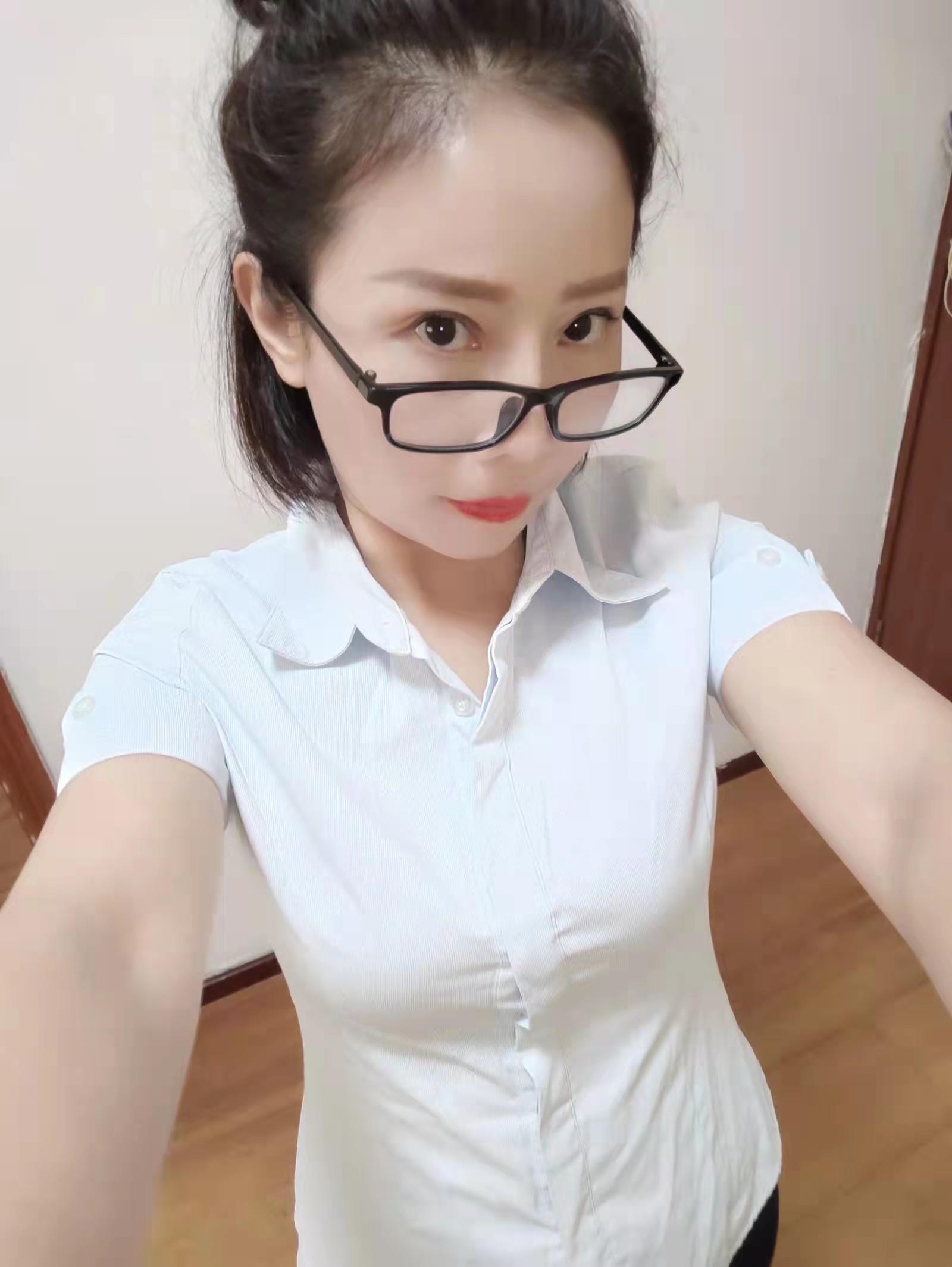 天通苑超值中项，人美胸大皮肤好 第4张