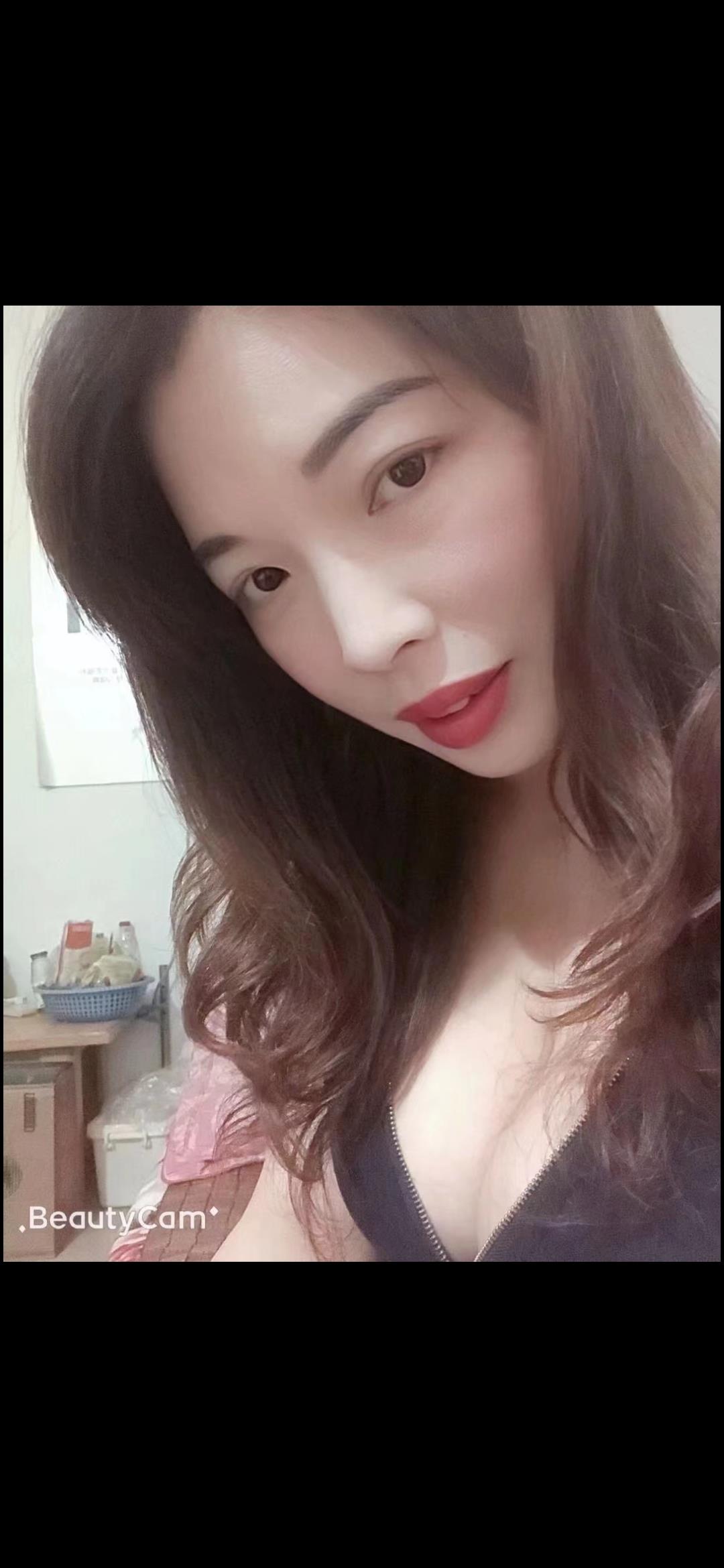 胸大屁股大熟女 第2张