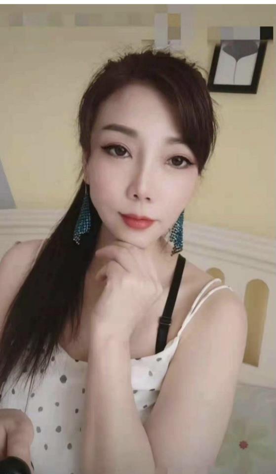 西门中坝附近韵味少妇 第2张