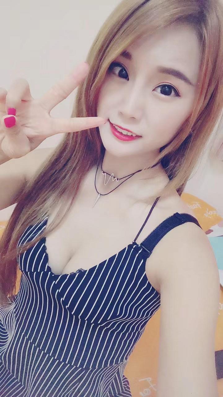 服务不错的小姐姐云云 第1张